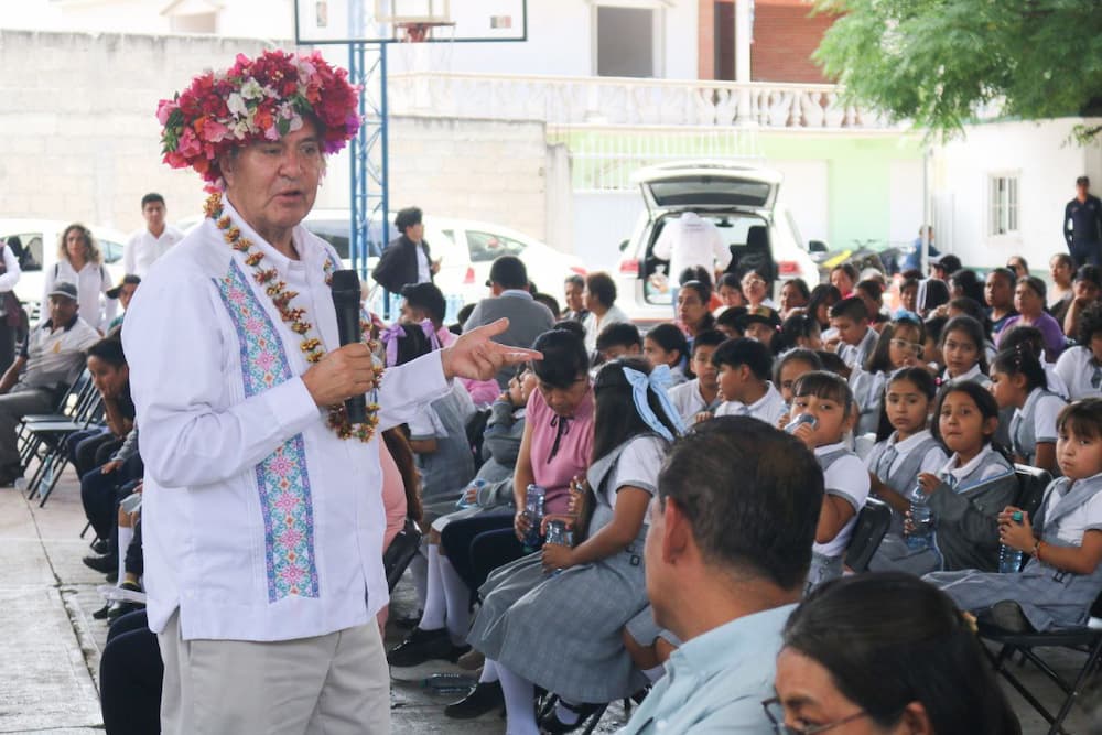 Encabeza Naty Castrejón jornada de prevención de adicciones en escuelas de Eloxochitlán
