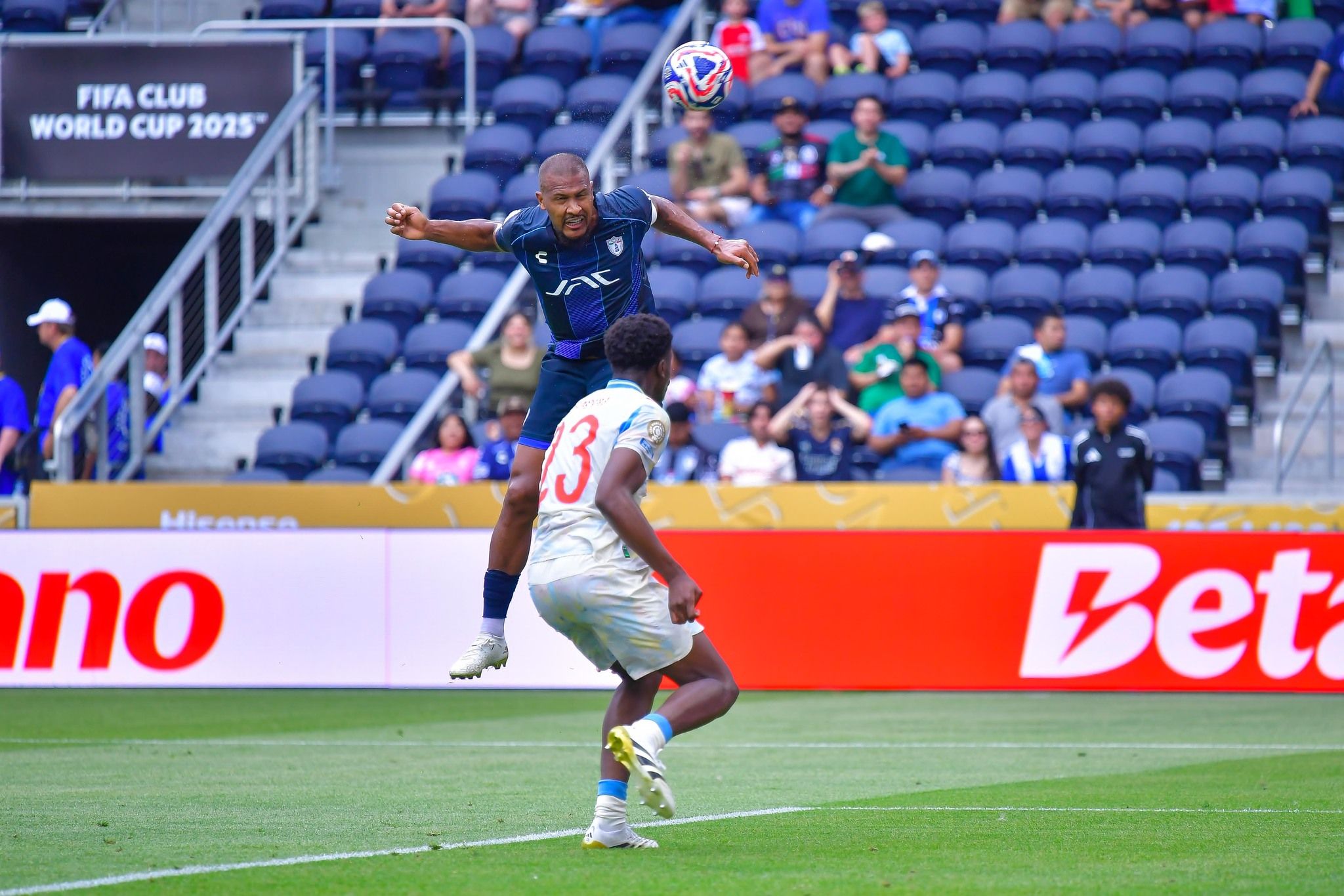 Caen Tuzos en debut de Mundial de Clubes