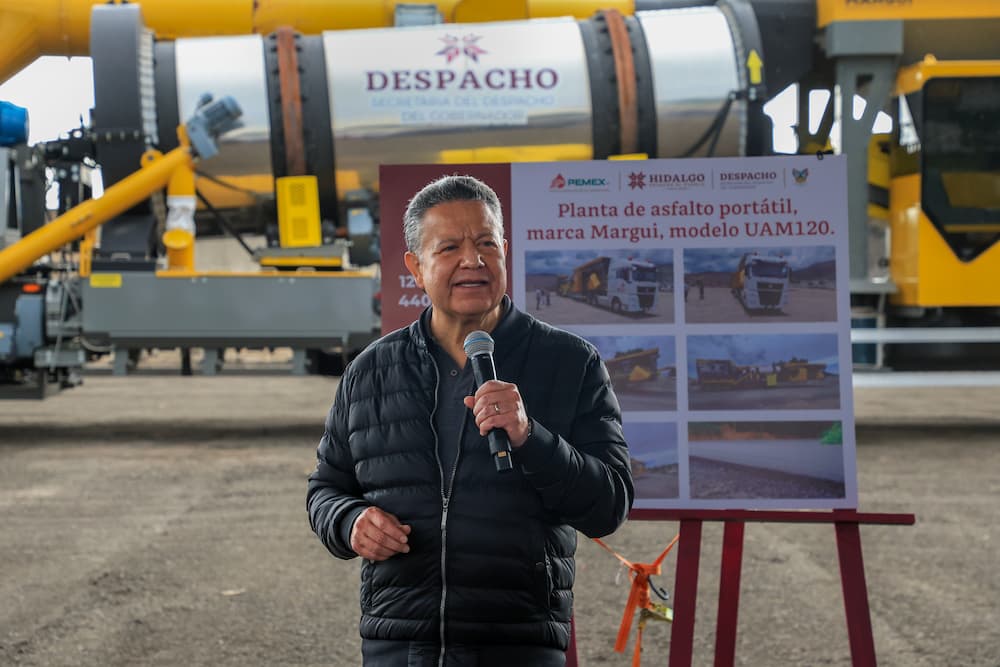 Gobierno de Hidalgo recibe de Pemex planta de asfalto portátil