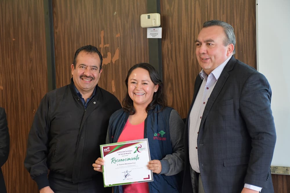 Capacitan en redacción científica a académicos de UTVM