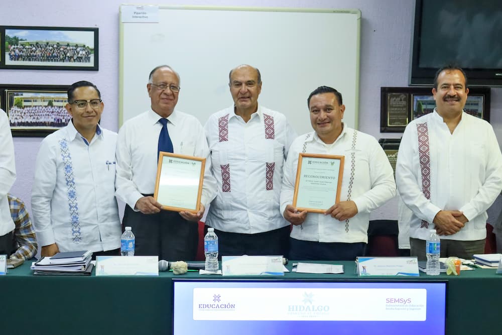 Encabeza Natividad Castrejón reunión con rectores y directores de educación superior