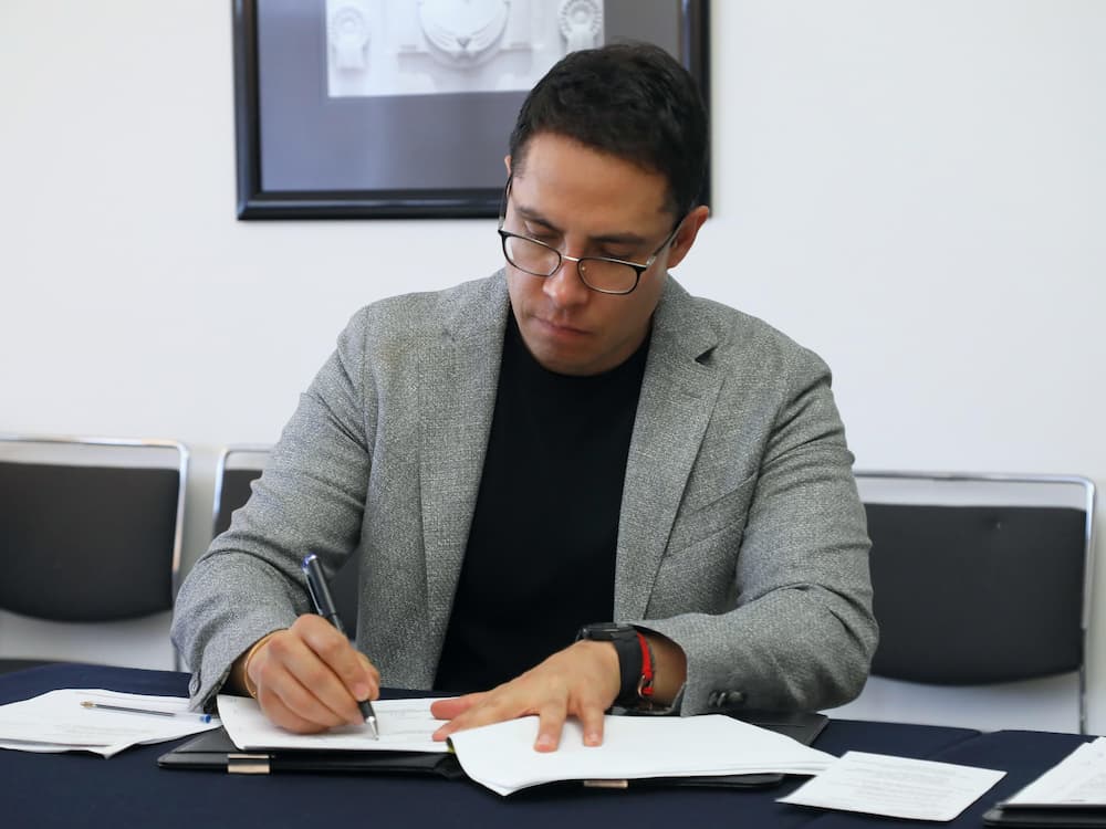 Pachuca e INBAL firman convenio para restauración del Reloj Monumental