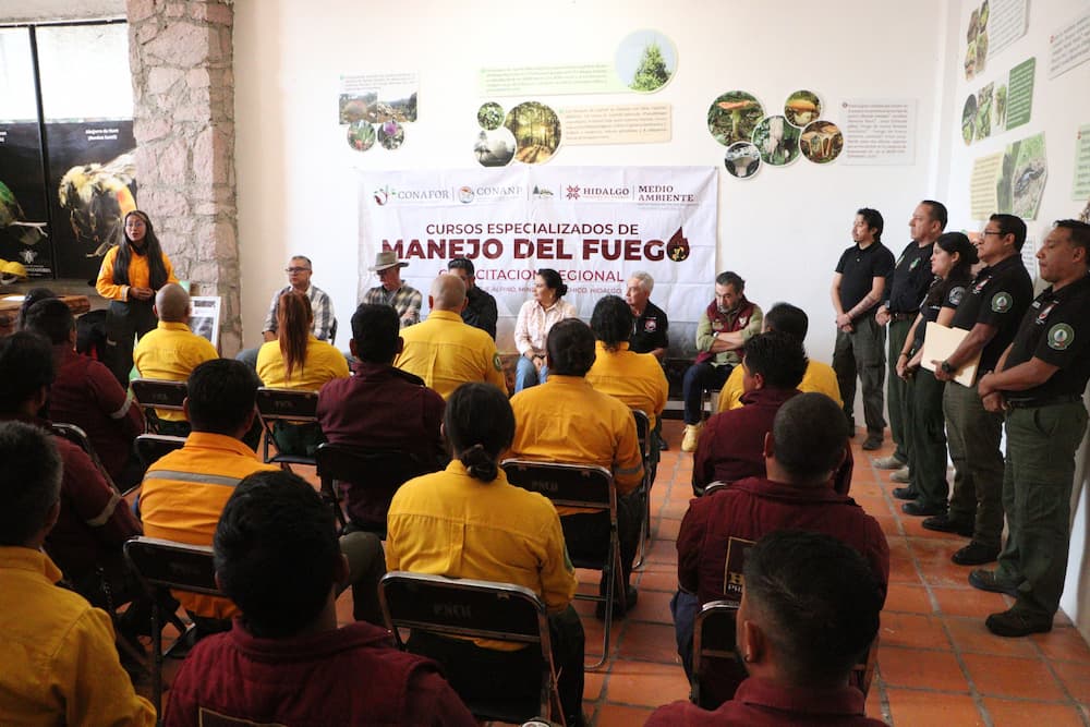 SEPH y Fundación UNETE equipan 30 escuelas con tecnología educativa