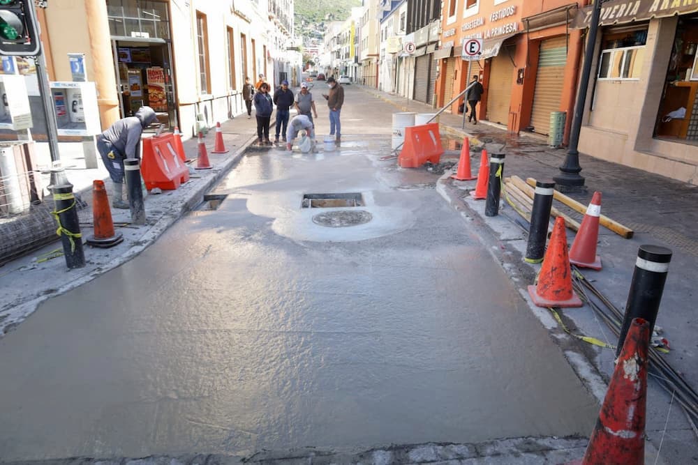 Continúan los trabajos de rehabilitación vial en el centro de Pachuca