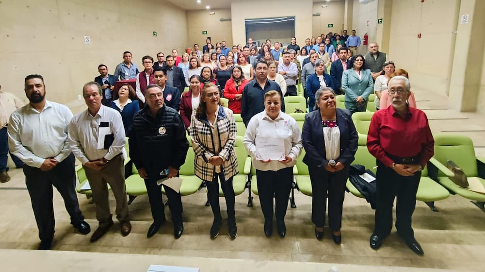 Capacitan a supervisores y directores en marco legal educativo