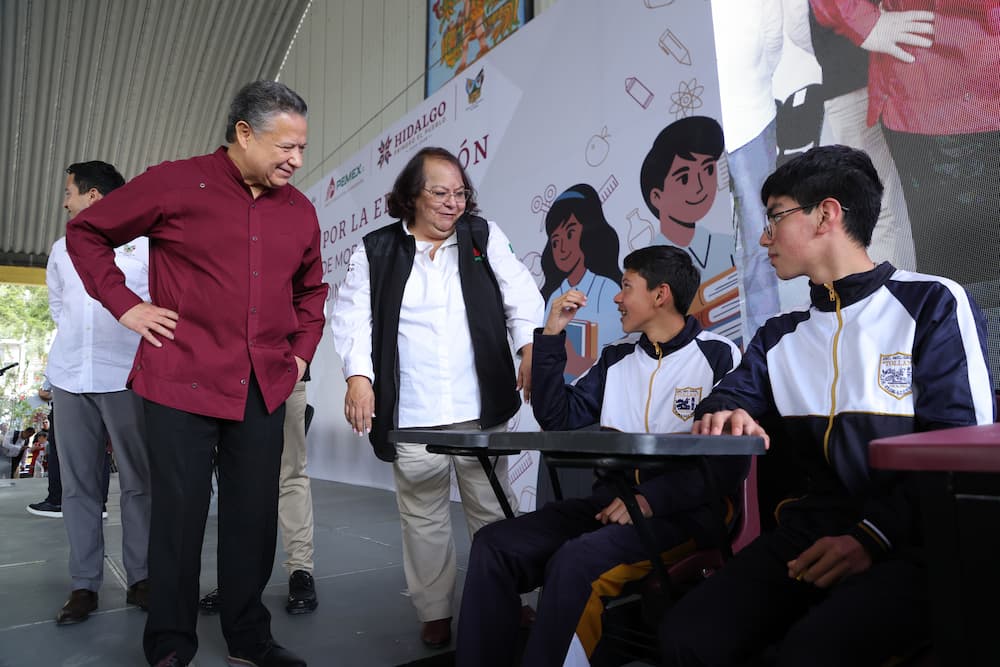 Unidos por la educación: Gobierno de Hidalgo concreta nueva donación por parte de Pemex