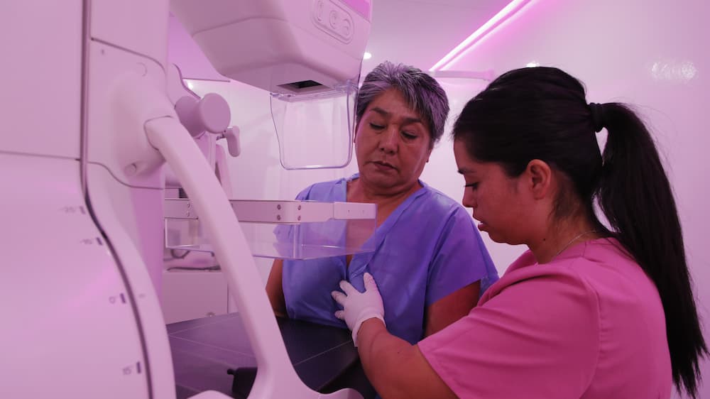 Despacho del Gobernador se suma a lucha contra el cáncer de mama