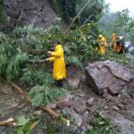 Despliegan personal y maquinaria en municipios de Hidalgo para atender emergencia