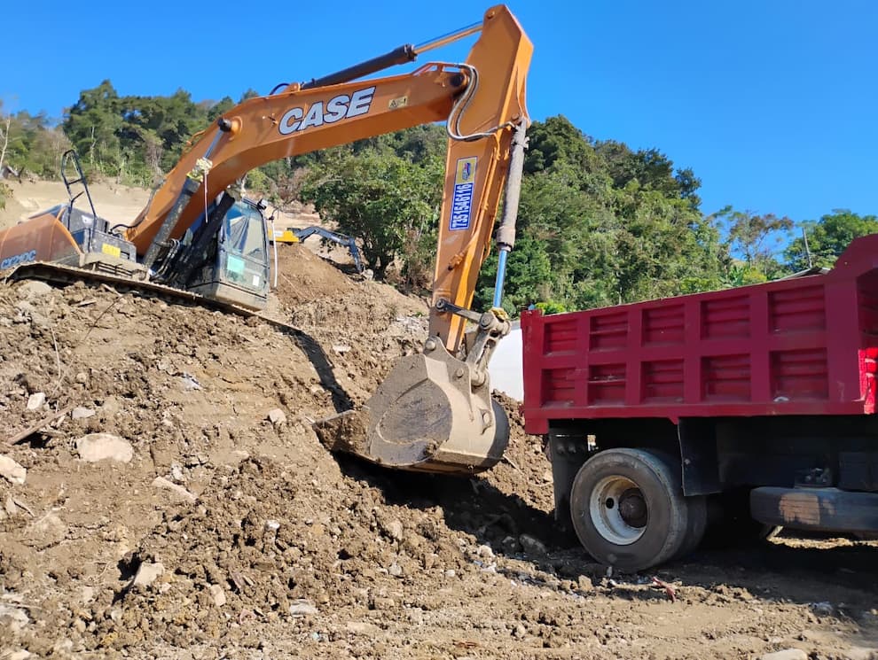 Siguen trabajos para restablecer acceso a comunidades de Hidalgo