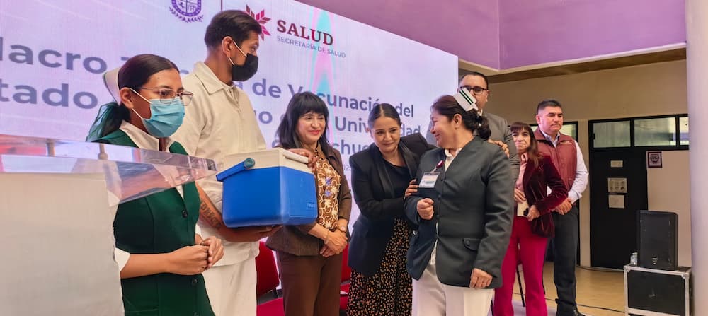 Hidalgo refuerza vacunación invernal con Macro Jornadas en universidades