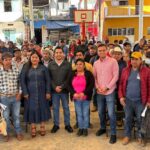 Despacho del Gobernador dota de herramientas y tinacos a familias de la Otomí-Tepehua