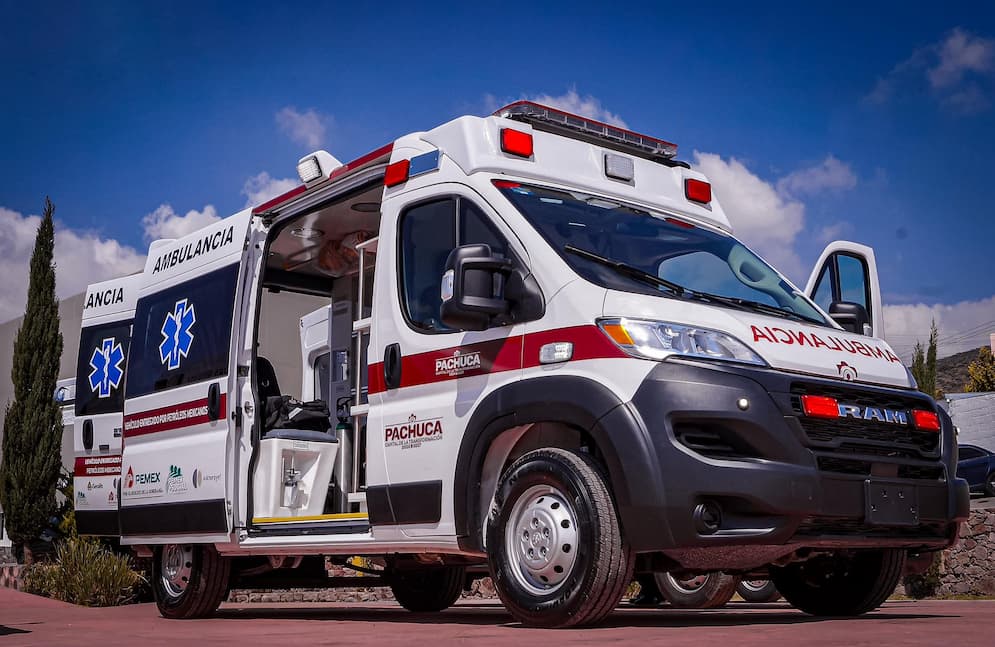 Jorge Reyes fortalece la atención de emergencias en Pachuca con tres ambulancias