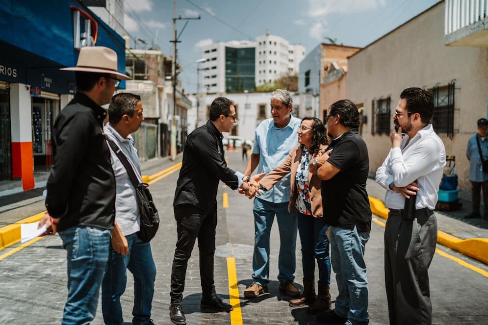 Jorge Reyes impulsa la recuperación de calle Arizpe; abre primera etapa