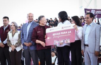 Hidalgo, segundo estado con más becas para universitarios: Julio Menchaca