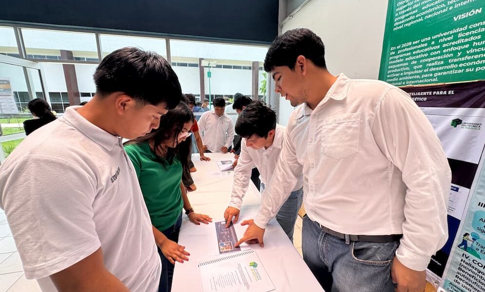Estudiantes de la UPH desarrollan sistema inteligente para reducir el consumo eléctrico