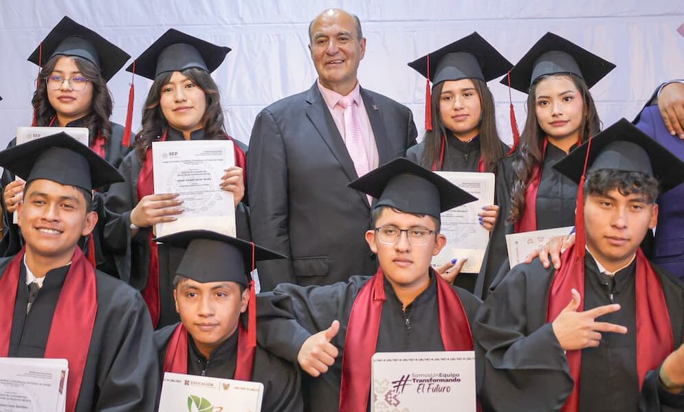 Más de 7 mil 500 estudiantes concluyen su formación en el CECyTEH