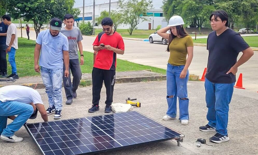 Estudiantes de la UPH fortalecen competencias en energía solar