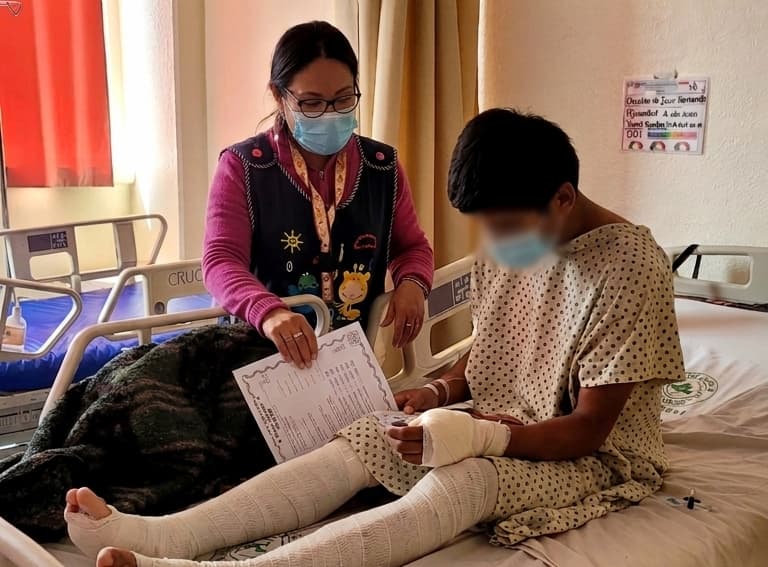 IHE lleva atención educativa a mil 727 niñas, niños y adolescentes hospitalizados