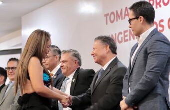 Julio Menchaca combate rezago en infraestructura pública; inversión supera 25 mil millones de pesos