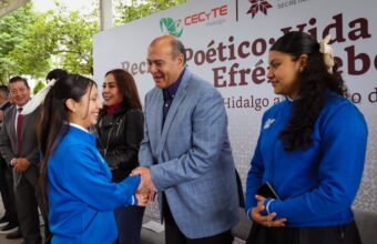 Natividad Castrejón encabeza recital poético en honor a Efrén Rebolledo