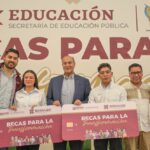 Natividad Castrejón entrega más de mil Becas para la Transformación en la UPFIM
