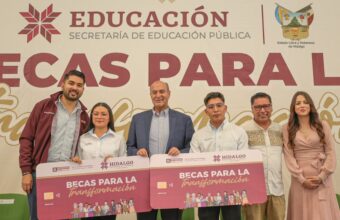 Natividad Castrejón entrega más de mil Becas para la Transformación en la UPFIM