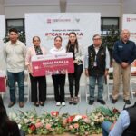 Reciben estudiantes del ITESHU Becas para la Transformación