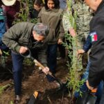 Julio Menchaca entrega dos millones de plantas para reforestar los 84 municipios