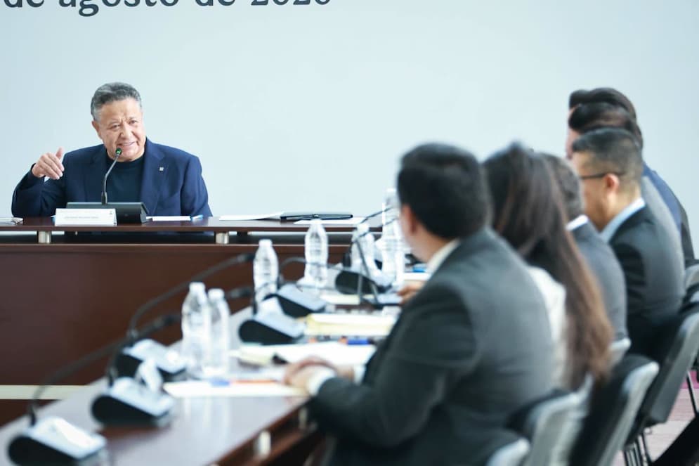En el marco de la Primera Sesión Ordinaria 2026 del Consejo de Desarrollo Metropolitano del Valle de México, el gobernador Julio Menchaca Salazar respaldó la expansión de la dicha zona con la integración de siete municipios de Hidalgo –que se suman a Tizayuca– y uno del estado de Morelos, con el objetivo de detonar el crecimiento regional ordenado y garantizar el bienestar integral de las familias.