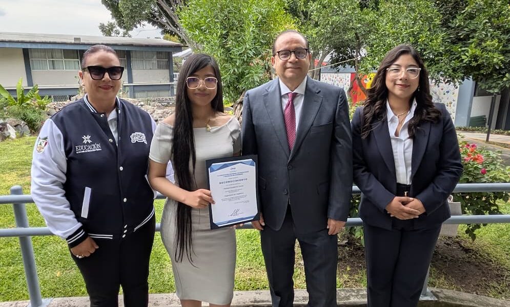 Egresada del ITESA es reconocida entre las mejores ingenieras de México