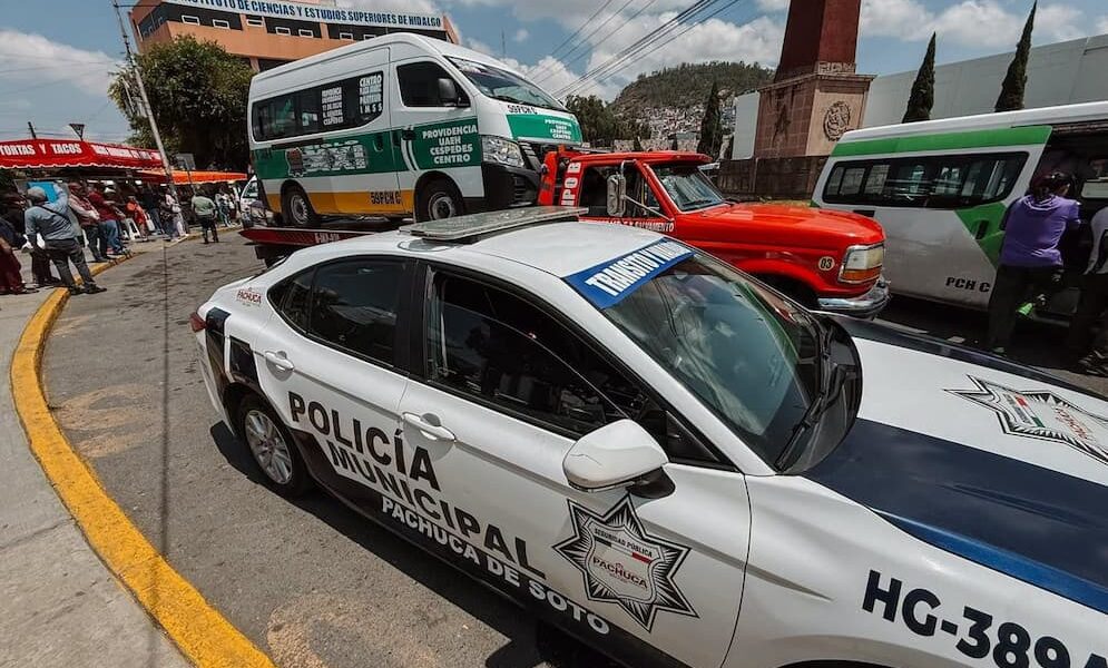 Para dar certeza y tranquilidad a miles de usuarios que diariamente hacen uso del transporte público en la capital hidalguense, el Ayuntamiento de Pachuca, a través de la Secretaría de Seguridad Pública, Tránsito y Vialidad de Pachuca de Soto, mantiene de forma permanente las acciones del Operativo Transporte Seguro.
