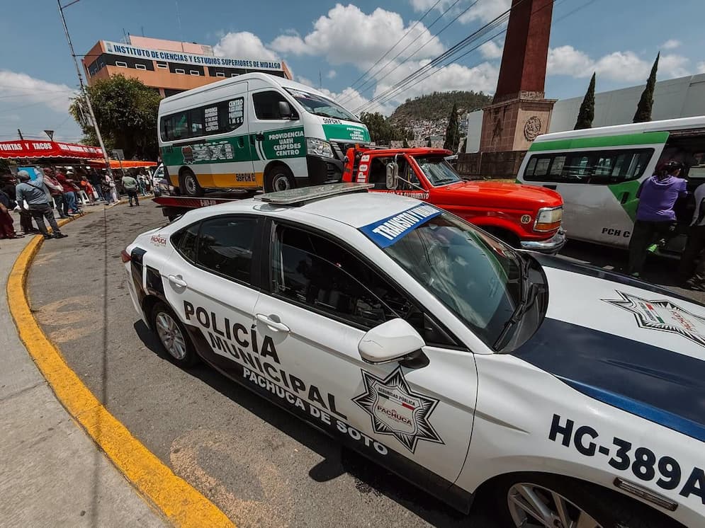 Para dar certeza y tranquilidad a miles de usuarios que diariamente hacen uso del transporte público en la capital hidalguense, el Ayuntamiento de Pachuca, a través de la Secretaría de Seguridad Pública, Tránsito y Vialidad de Pachuca de Soto, mantiene de forma permanente las acciones del Operativo Transporte Seguro.
