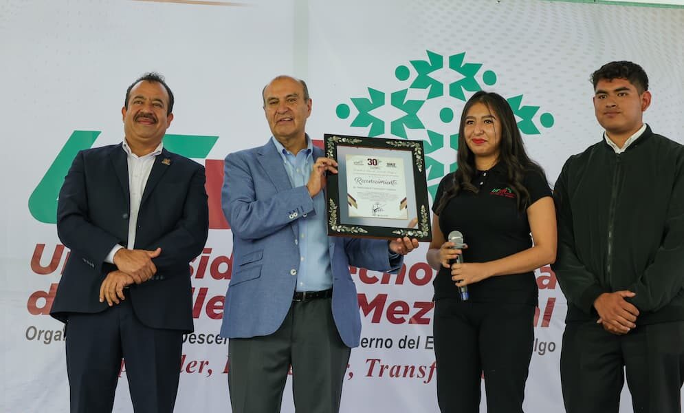 Natividad Castrejón encabeza jornada educativa en Ixmiquilpan