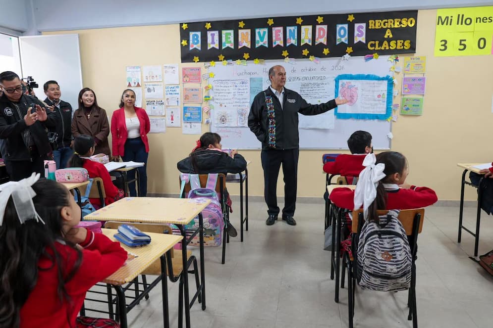 Más y mejores espacios para aprender; Natividad Castrejón entrega obra educativa por 12.9 mdp en Huichapan