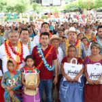 Inició gobierno de Hidalgo entrega de cacao y azúcar en la Huasteca