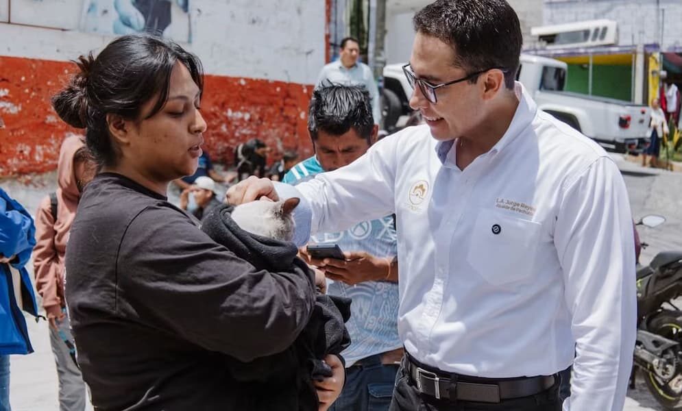 En Pachuca, Jorge Reyes impulsa acciones preventivas con vacunación antirrábica