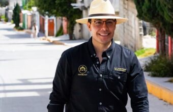 Jorge Reyes impulsa obras que benefician a las familias de Matilde